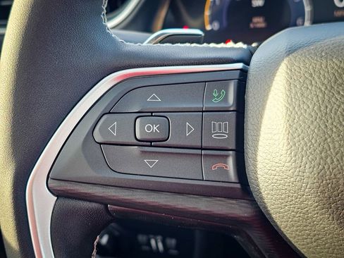 New 2025 Jeep Grand Cherokee Altitude image 20