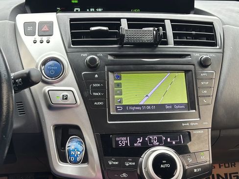 Used 2014 Toyota Prius V Five FWD image 15