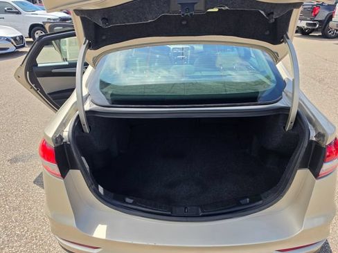 Used 2019 Ford Fusion S FWD image 21