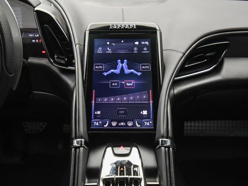 Used 2023 Ferrari Roma image 45