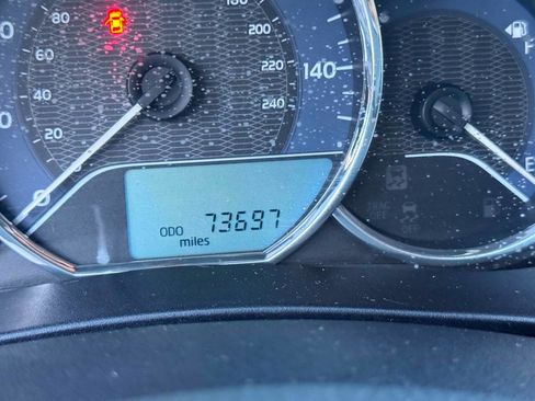 Used 2015 Toyota Corolla LE FWD image 18