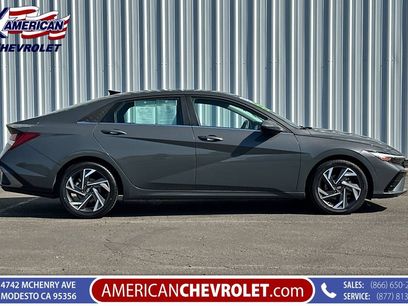Used 2025 Hyundai Elantra SEL