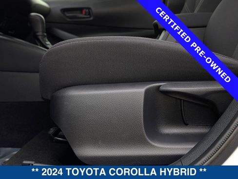 Used 2024 Toyota Corolla LE image 21