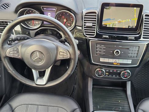Used 2018 Mercedes-Benz GLS 450 4MATIC image 28