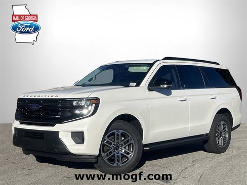 New 2026 Ford Expedition Active image 1