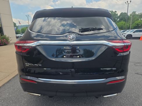 Used 2021 Buick Enclave Essence w/ Sound and Sites Package AWD/4WD image 6