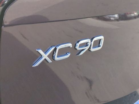 Certified 2026 Volvo XC90 B5 Plus w/ Protection Package Premier AWD/4WD image 5