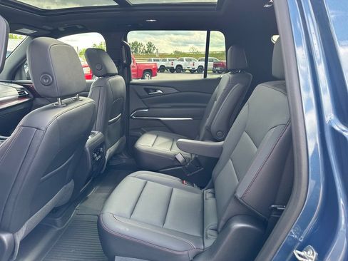 Used 2024 Chevrolet Traverse Z71 w/ LPO, Floor Liner Package AWD/4WD image 7