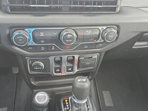 Used 2026 Jeep Wrangler Sport AWD/4WD image 24