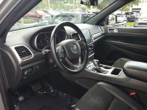 Used 2021 Jeep Grand Cherokee Laredo X AWD/4WD image 22