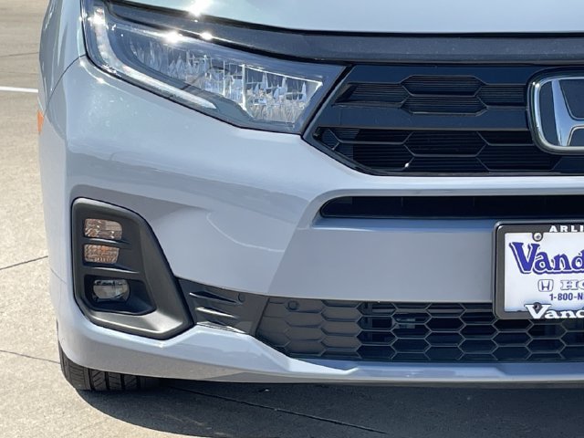 Certified 2026 Honda Odyssey Touring image 8