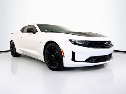 Used 2021 Chevrolet Camaro LT w/ 1LE Track Performance Package RWD image 27