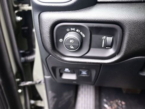 New 2026 RAM 1500 Express image 13