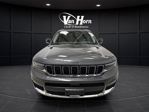 Used 2023 Jeep Grand Cherokee L Limited image 12