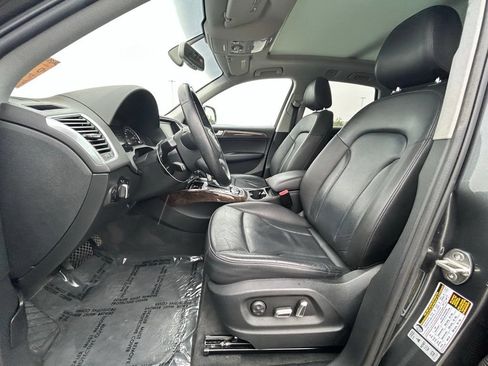 Used 2016 Audi Q5 2.0T Premium Plus w/ Technology Package AWD/4WD image 12