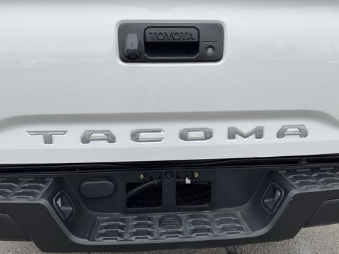 Used 2022 Toyota Tacoma SR image 20
