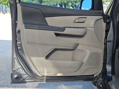 Used 2013 Honda Odyssey EX-L image 11
