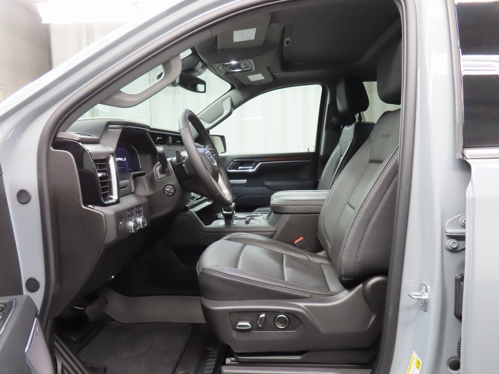 Used 2025 GMC Sierra 1500 Denali AWD/4WD image 9