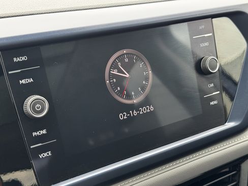 Used 2024 Volkswagen Taos SE image 18