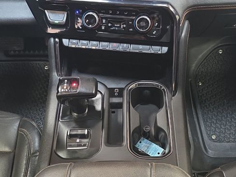 Used 2024 GMC Sierra 1500 AT4 w/ Technology Package image 28