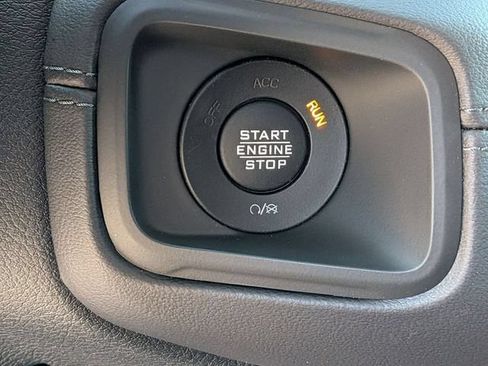 New 2026 Jeep Gladiator Sport AWD/4WD image 23