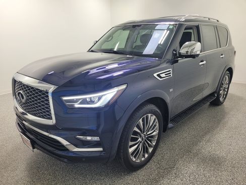 Used 2019 INFINITI QX80 Luxe w/ 22" Wheel Package RWD image 2