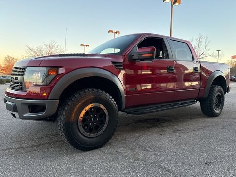 Used 2014 Ford F150 Raptor w/ Equipment Group 801A Luxury image 8