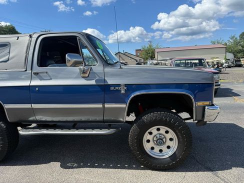 Used 1988 Chevrolet Blazer 4WD image 29