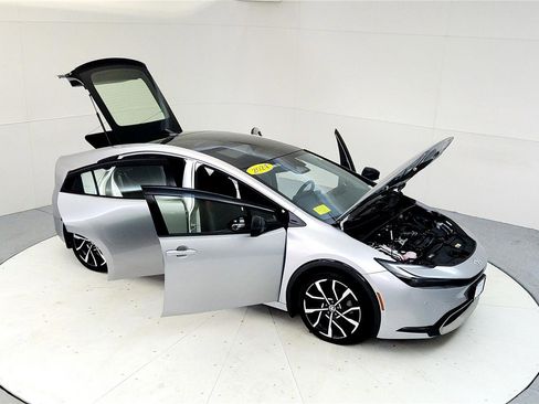 Used 2024 Toyota Prius Prime image 24