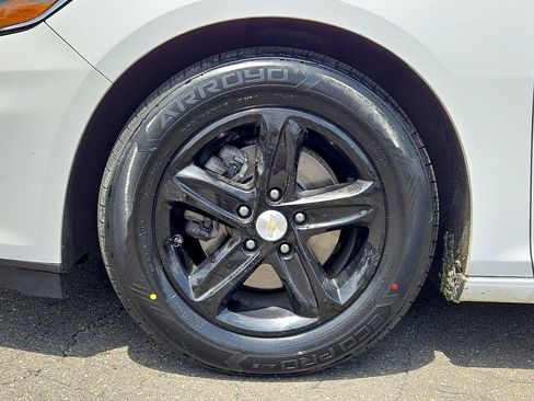 Used 2021 Chevrolet Malibu LS FWD image 9