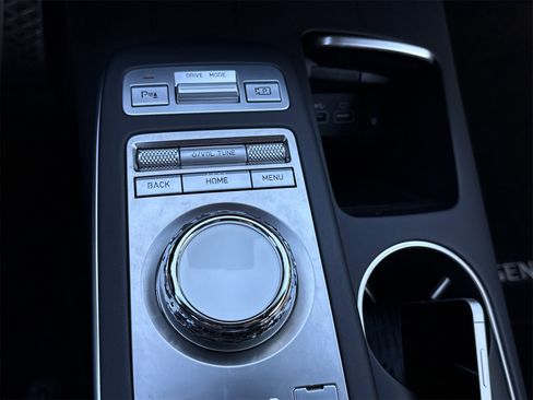 Used 2023 Genesis GV70 3.5T Sport w/ Winter Weather Package image 29