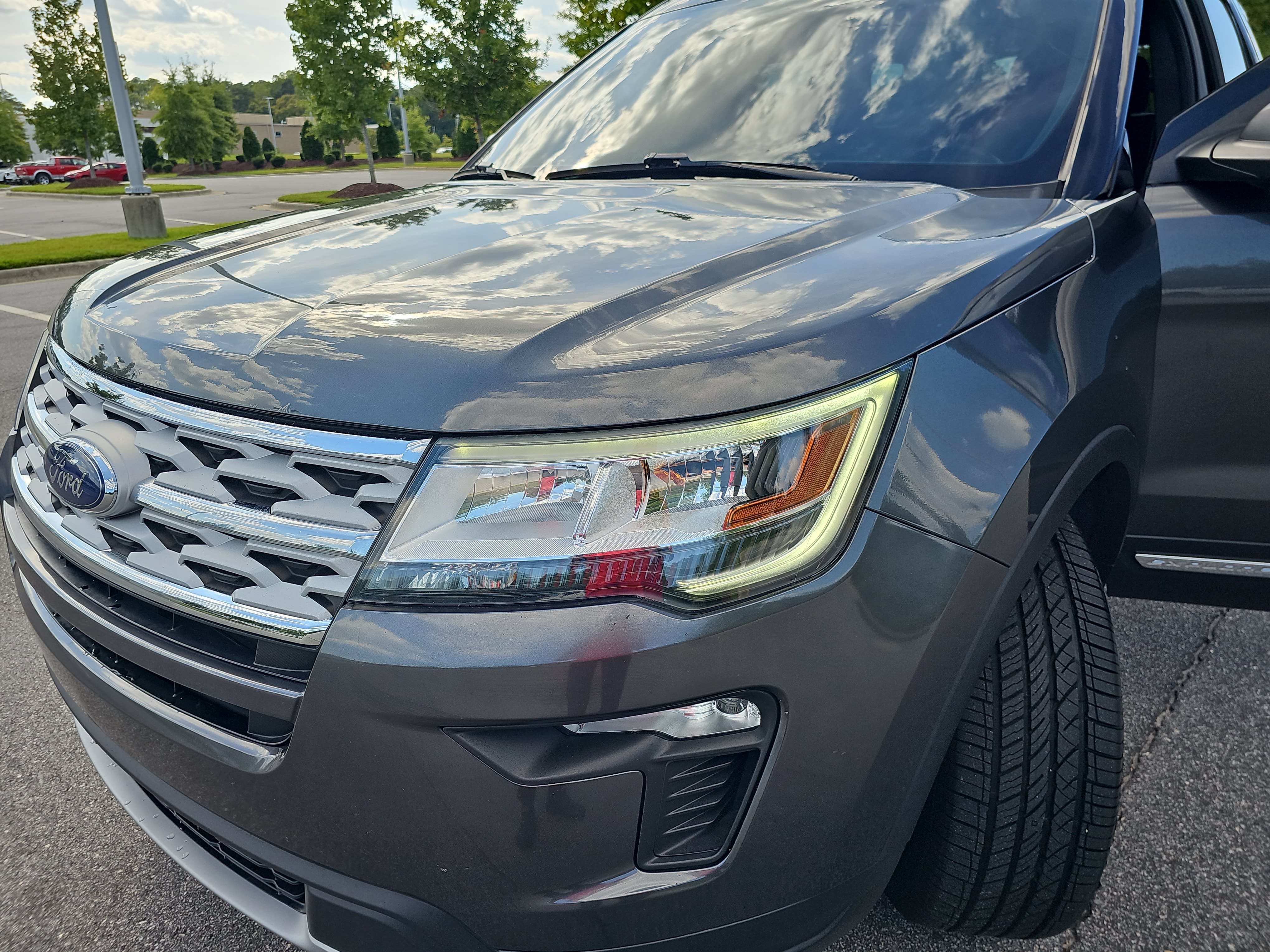 Used 2019 Ford Explorer XLT w/ Equipment Group 201A FWD image 31