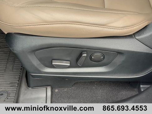 Used 2023 Ford Explorer XLT w/ Equipment Group 202A AWD/4WD image 14