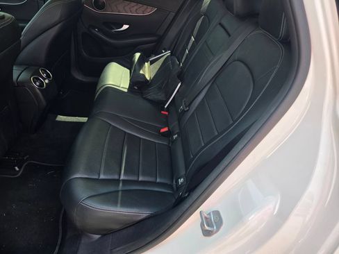 Used 2016 Mercedes-Benz GLC 300 4MATIC image 4