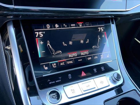 Used 2025 Audi Q7 3.0T Prestige image 30