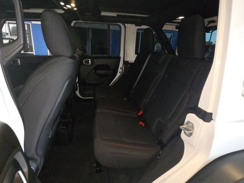 Used 2022 Jeep Wrangler Unlimited Rubicon AWD/4WD image 22