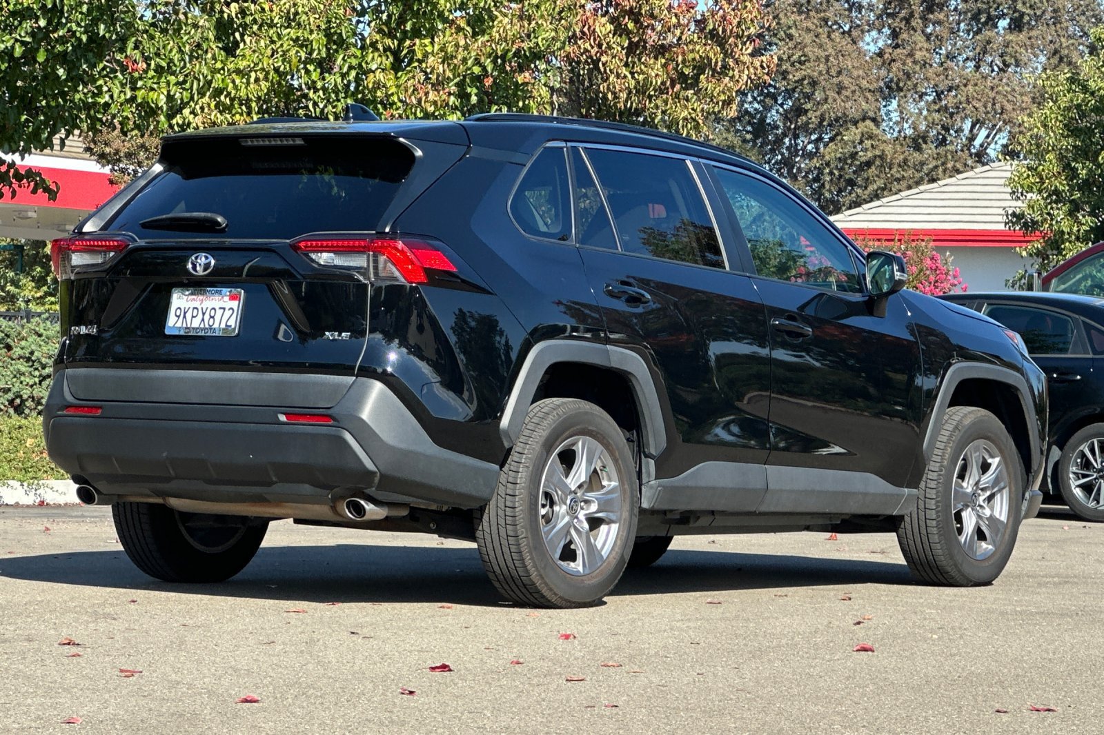 Certified 2024 Toyota RAV4 XLE w/ Convenience Package FWD image 4