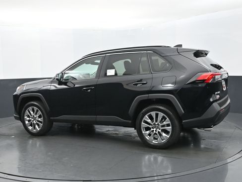 Used 2025 Toyota RAV4 XLE Premium image 3