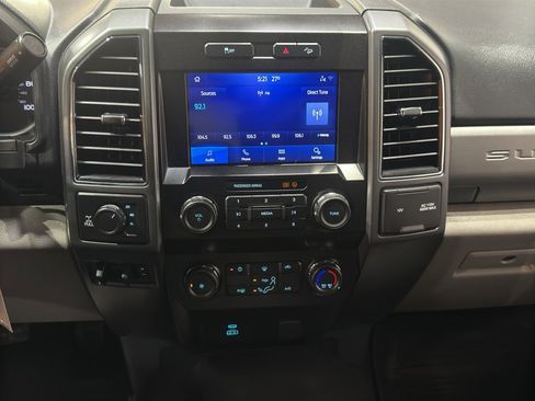 Used 2022 Ford F250 XLT w/ Black Appearance Package image 28