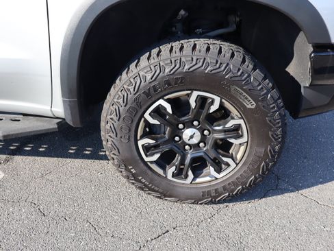 Used 2022 Chevrolet Silverado 1500 ZR2 AWD/4WD image 38