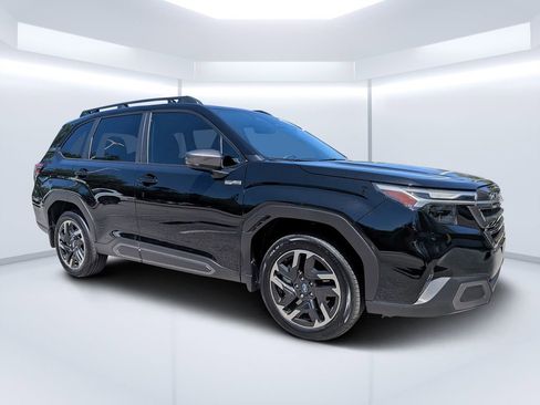 Used 2025 Subaru Forester Limited w/ Protection Package (1PH) image 1