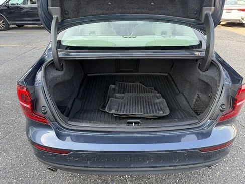 Used 2020 Volvo S60 T6 Momentum w/ Protection Package image 9