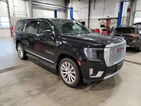 Used 2022 GMC Yukon XL Denali AWD/4WD image 1