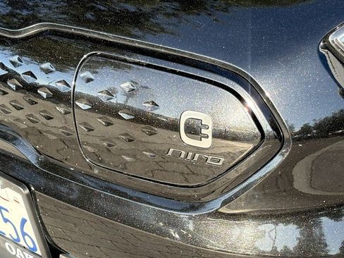 Used 2019 Kia Niro EX Premium image 12