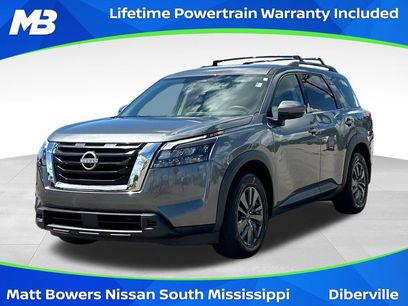 Used 2023 Nissan Pathfinder SV