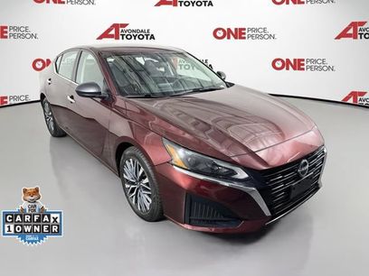 Used 2024 Nissan Altima 2.5 SV