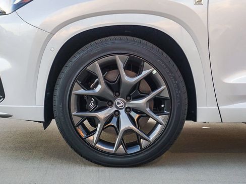 New 2026 Lexus TX 500h F SPORT Performance Premium image 9