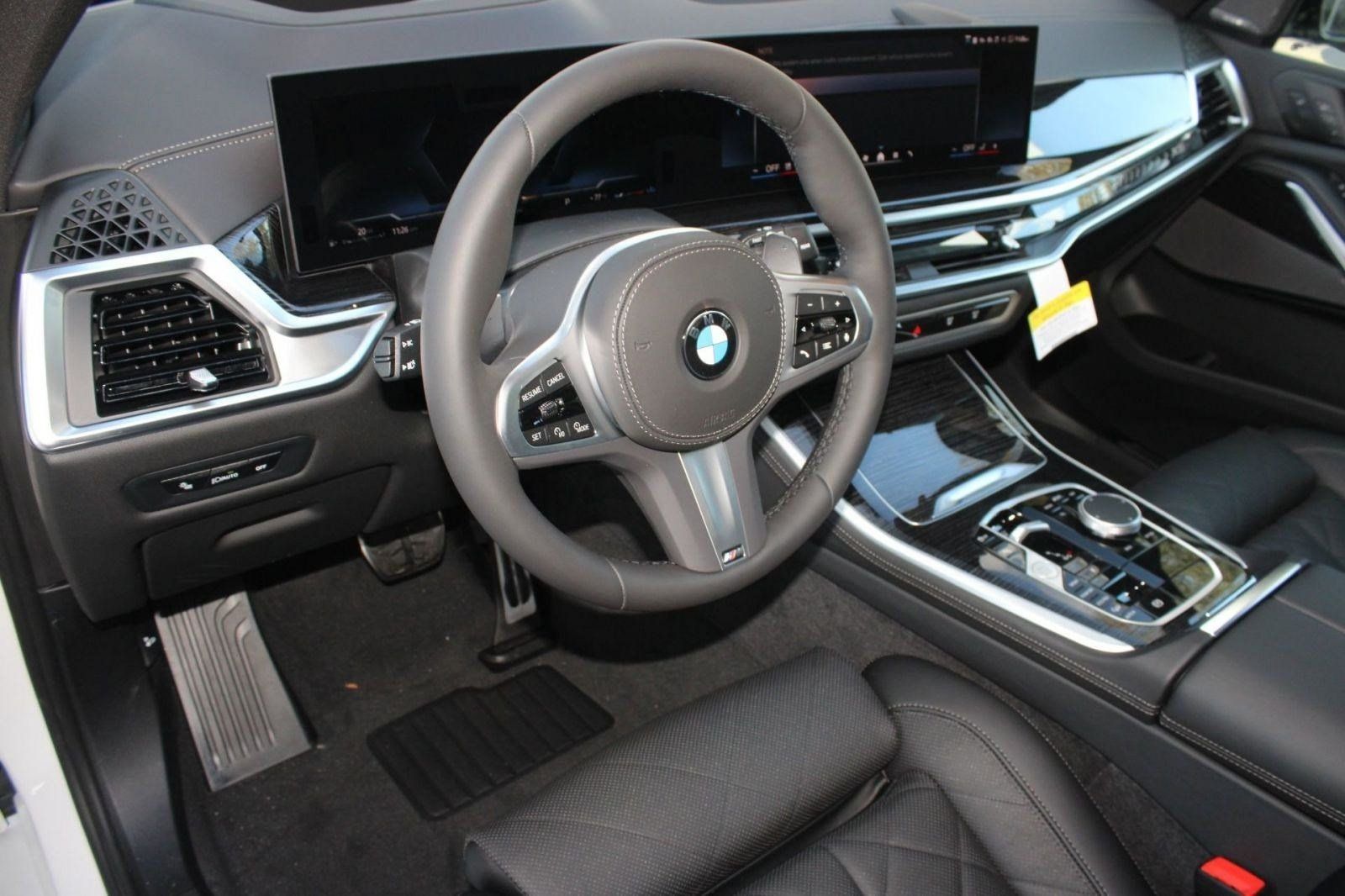 Used 2026 BMW X5 xDrive40i w/ M Sport Package AWD/4WD image 4