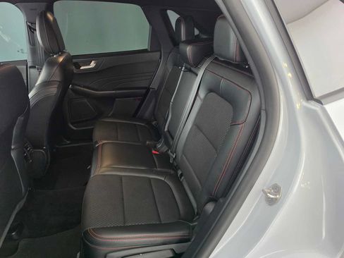 Used 2025 Ford Escape ST-Line w/ Tech Pack #1 FWD image 17