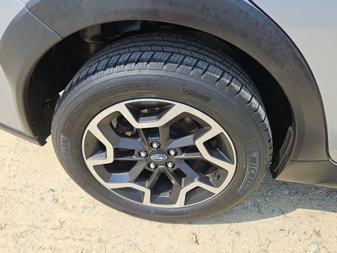 Used 2017 Subaru Crosstrek 2.0i Premium w/ Moonroof Package image 8